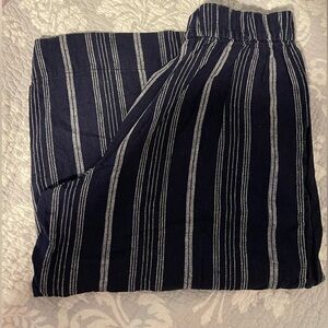 GAP Navy and White striped wide leg cropped pants, size M